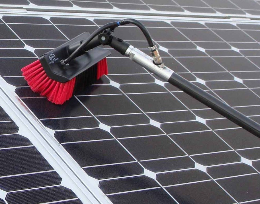How to maintain and clean your solar panels